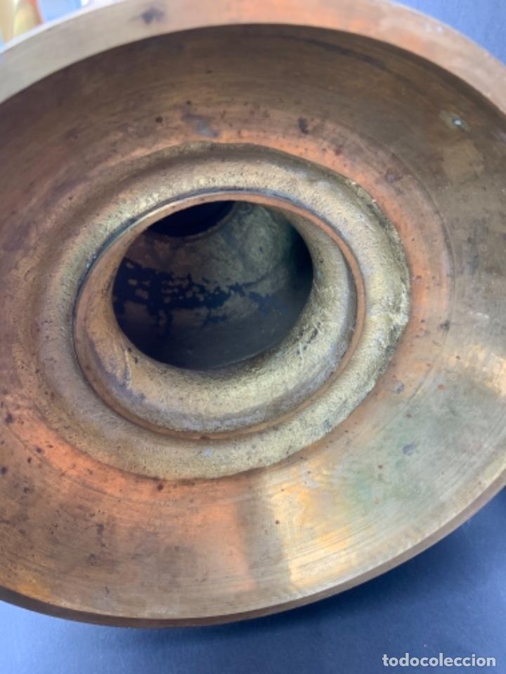 Antig&uuml;edades: &Eacute;xotico candelero Coreano de bronce . 48 cm. - Foto 17