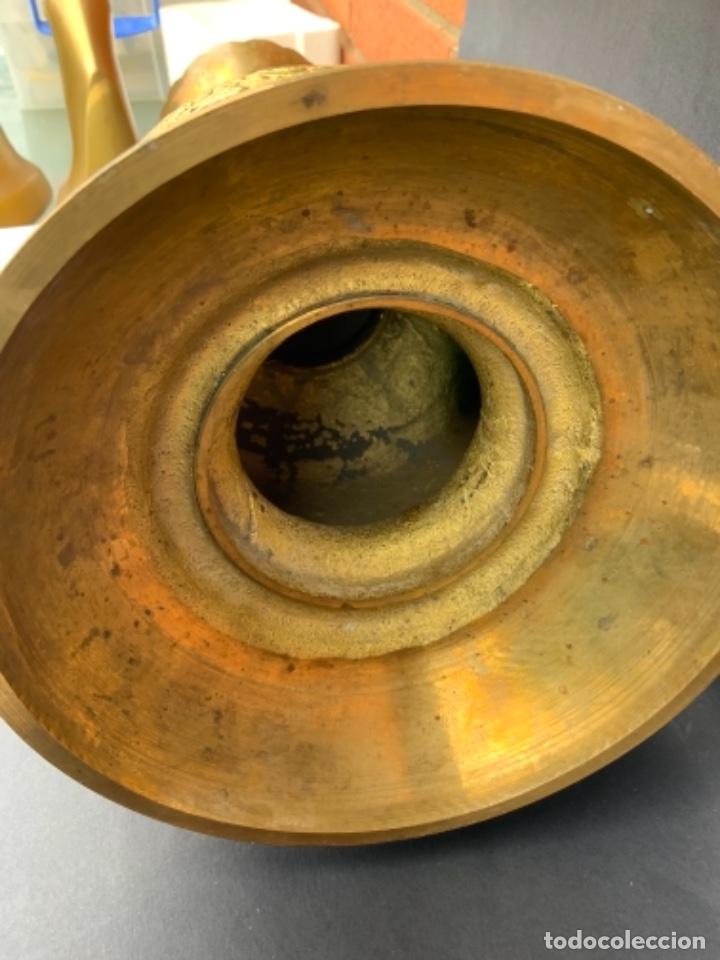 Antig&uuml;edades: &Eacute;xotico candelero Coreano de bronce . 48 cm. - Foto 18