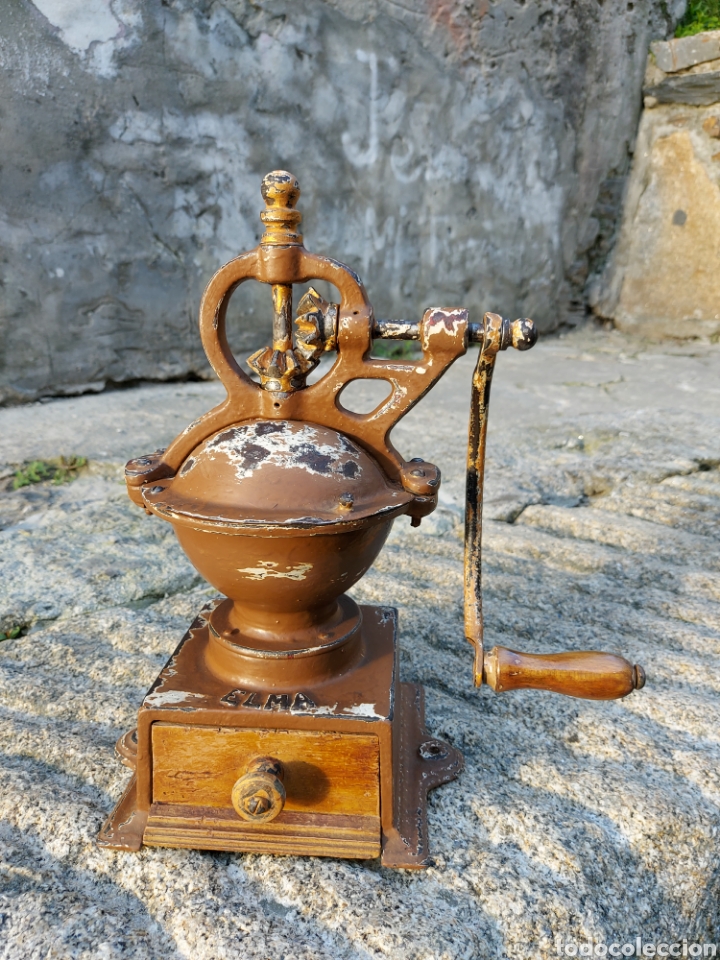 Antiquit&eacute;s: Antiguo molinillo Elma. Circa 1930