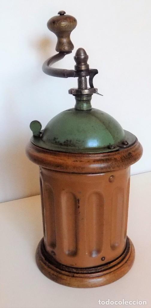 Antig&uuml;edades: MOLINILLO DE CAF&Eacute; CIL&Iacute;NDRICO. MARCA ELMA. MODELO 1418. TAMA&Ntilde;O 1. ESPA&Ntilde;A. CA. 1924/1960