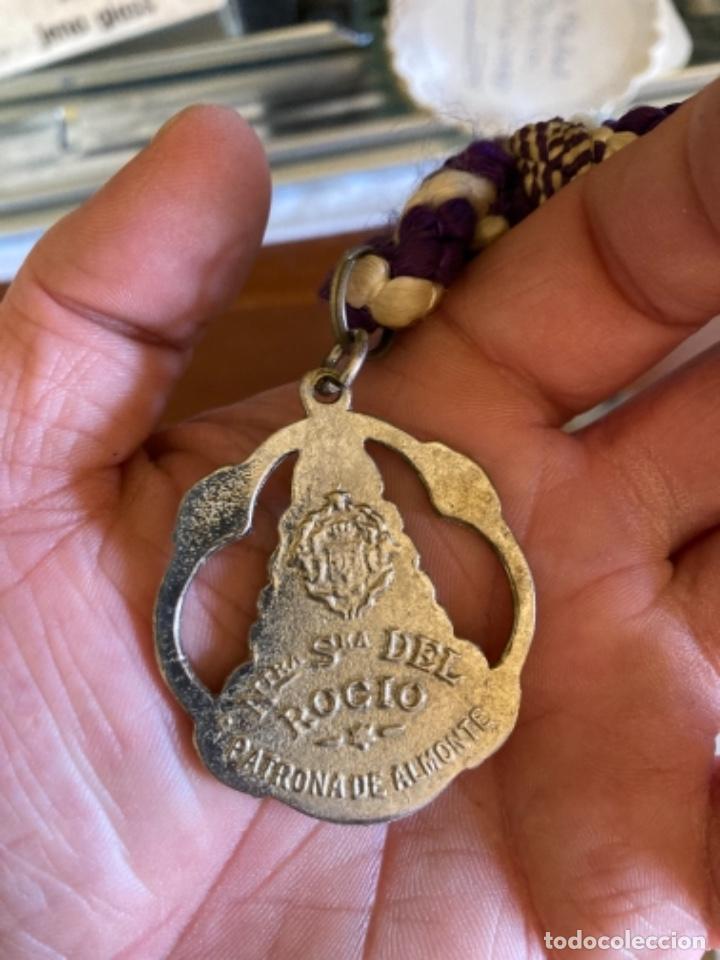 Antig&uuml;edades: Medalla religiosa de cofrad&iacute;as - Foto 2