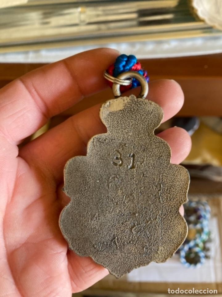 Antig&uuml;edades: Medalla religiosa de cofrad&iacute;as - Foto 2