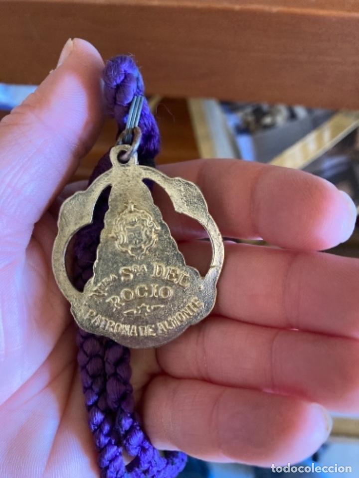 Antig&uuml;edades: Medalla religiosa de cofrad&iacute;as - Foto 2