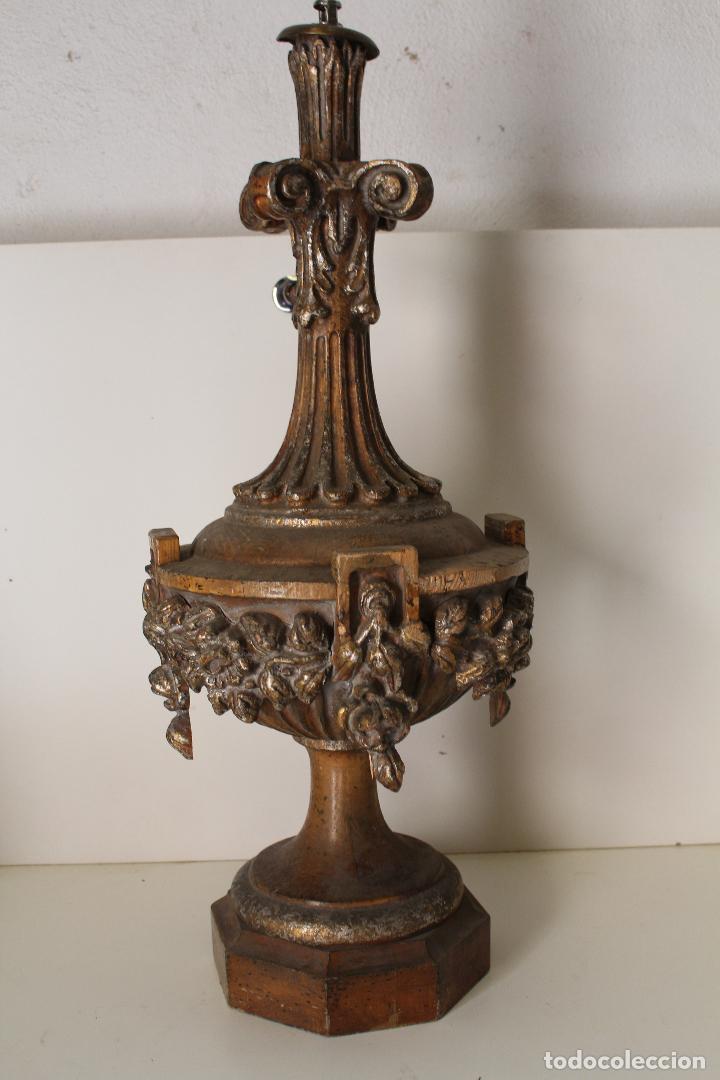 Antig&uuml;edades: lampara antigua de madera - Foto 1