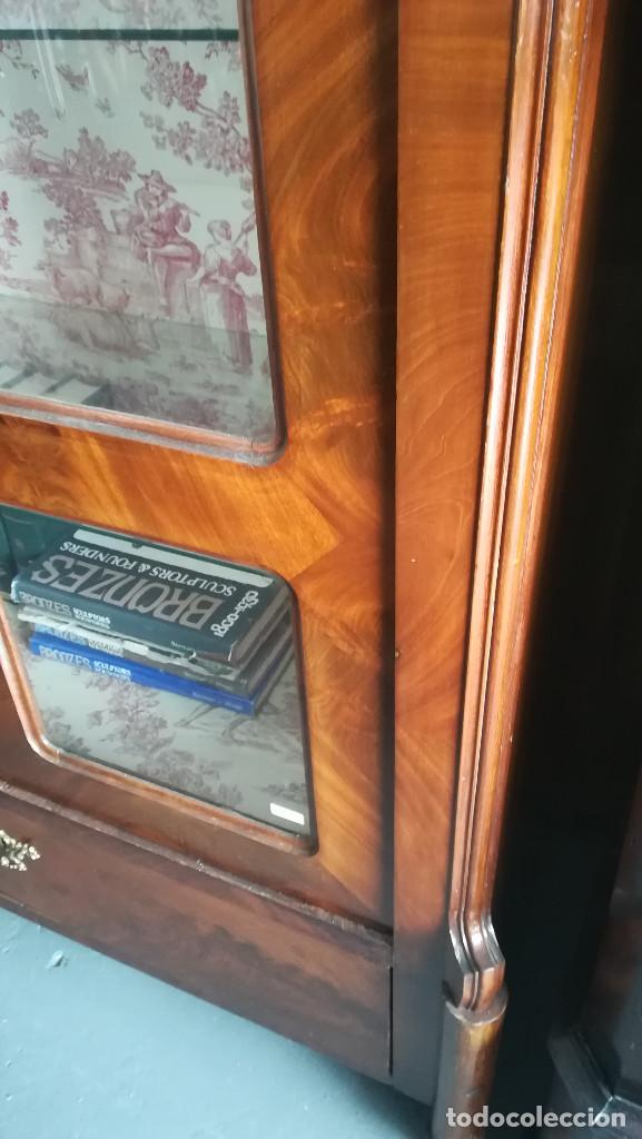 Antig&uuml;edades: VITRINA BIEDERMEIER PALMA DE CAOBA - Foto 8