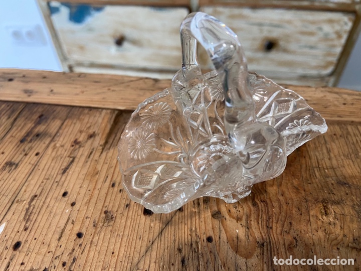 Antig&uuml;edades: Peque&ntilde;a cesta de cristal - Foto 3