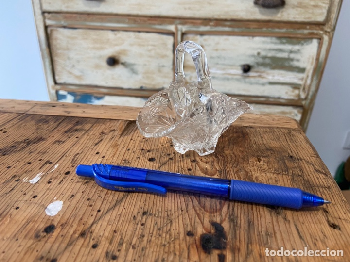 Antig&uuml;edades: Peque&ntilde;a cesta de cristal - Foto 4