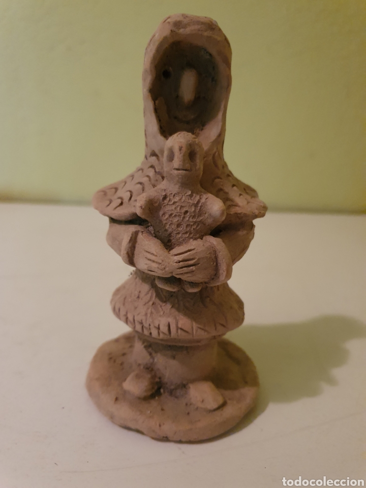 Antig&uuml;edades: FIGURA REALIZADA EN TERRACOTA