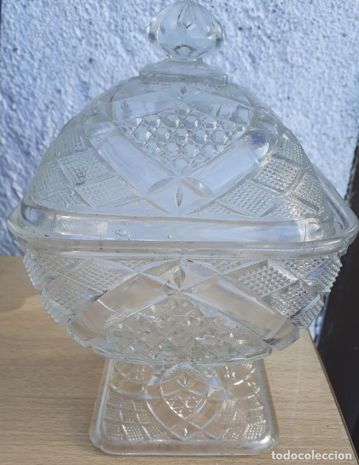 Antig&uuml;edades: Bombonera de cristal. - Foto 1