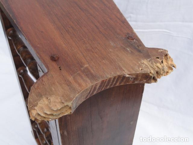 Antig&uuml;edades: REVISTERO DE MADERA. - Foto 7