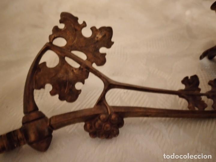 Antig&uuml;edades: Antiguo candelabro de piano de bronce - Foto 3