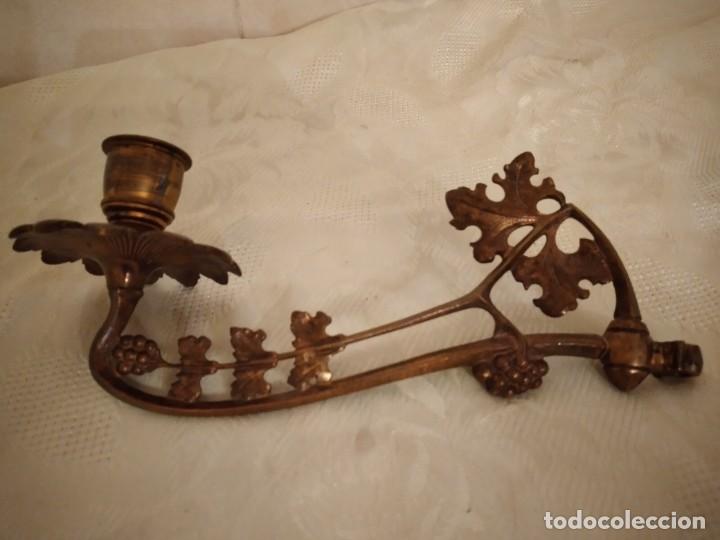 Antig&uuml;edades: Antiguo candelabro de piano de bronce - Foto 4