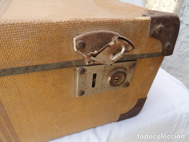 Antig&uuml;edades: MALETA ANTIGUA. - Foto 4