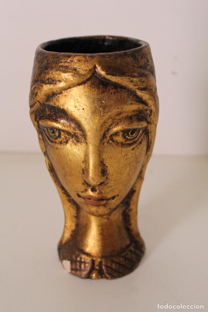 Antig&uuml;edades: caliz - virgen de ceramica - Foto 1