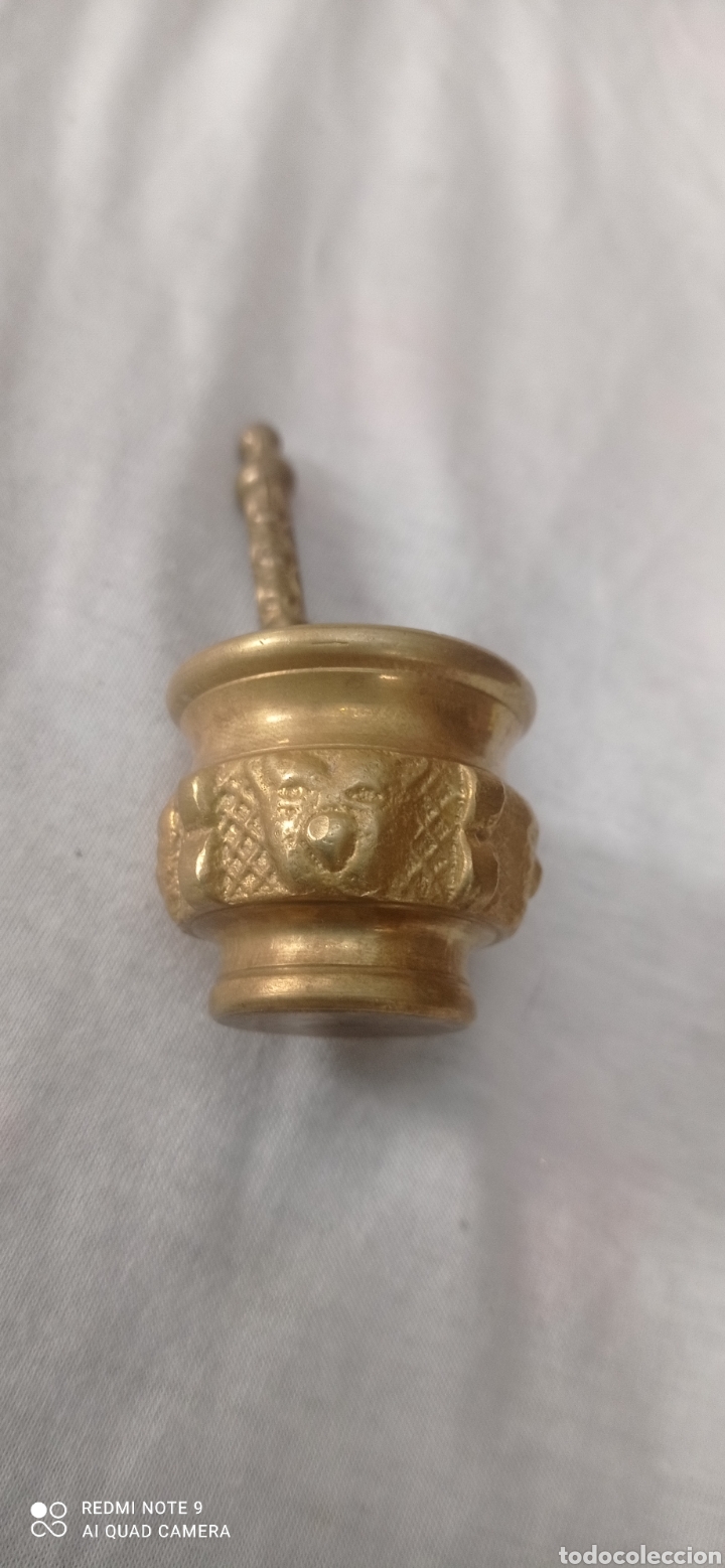 Antig&uuml;edades: Antiguo almirez o mortero de bronce cara tigre