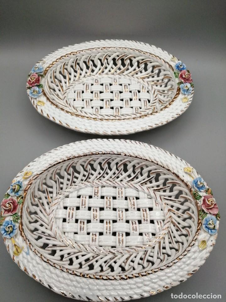 Antig&uuml;edades: Dos centros mesa porcelana de Manises - Foto 1