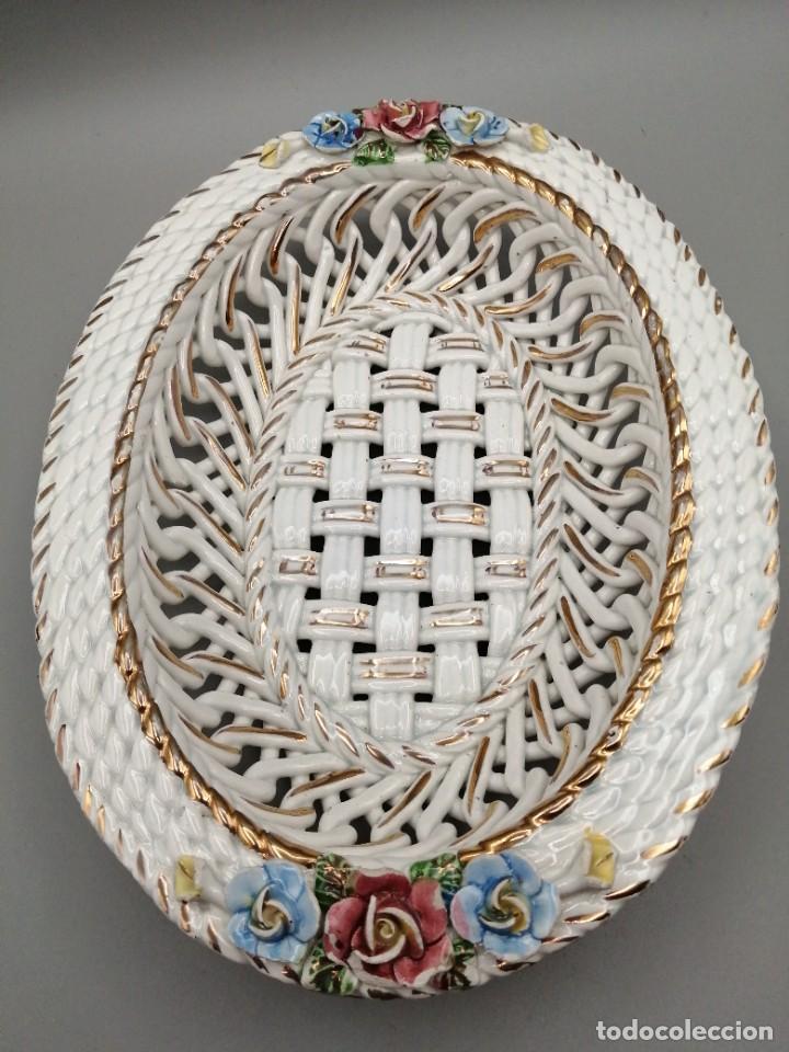 Antig&uuml;edades: Dos centros mesa porcelana de Manises - Foto 2