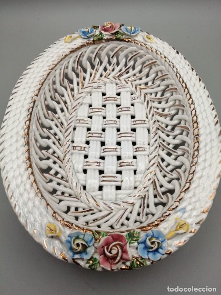 Antig&uuml;edades: Dos centros mesa porcelana de Manises - Foto 7