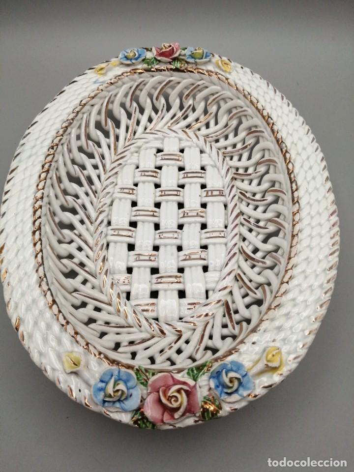 Antig&uuml;edades: Dos centros mesa porcelana de Manises - Foto 8