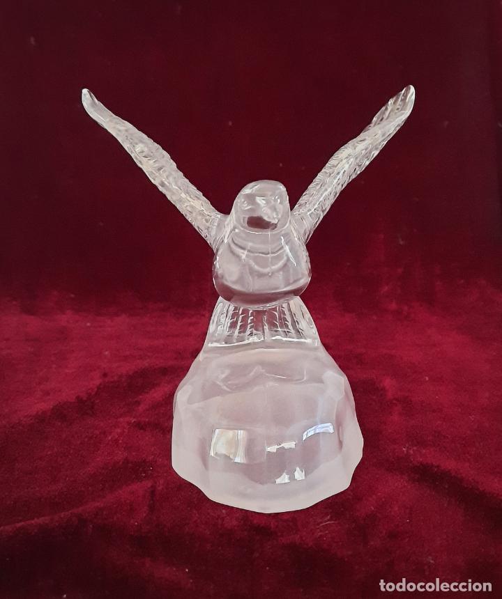 Antig&uuml;edades: &Aacute;GUILA DE VIDRIO CRISTAL DARQUES. - Foto 2