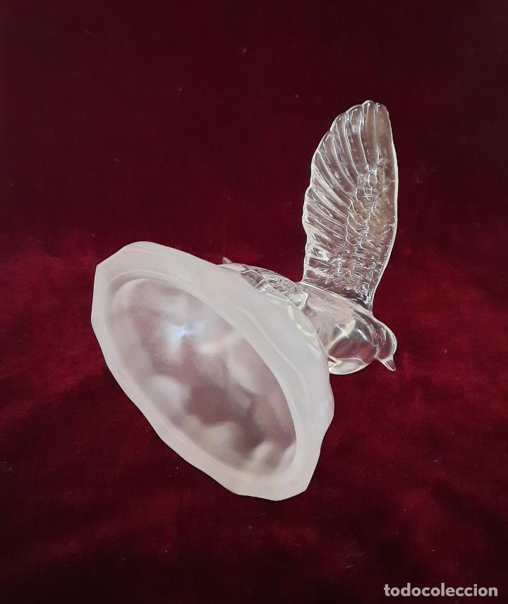 Antig&uuml;edades: &Aacute;GUILA DE VIDRIO CRISTAL DARQUES. - Foto 5
