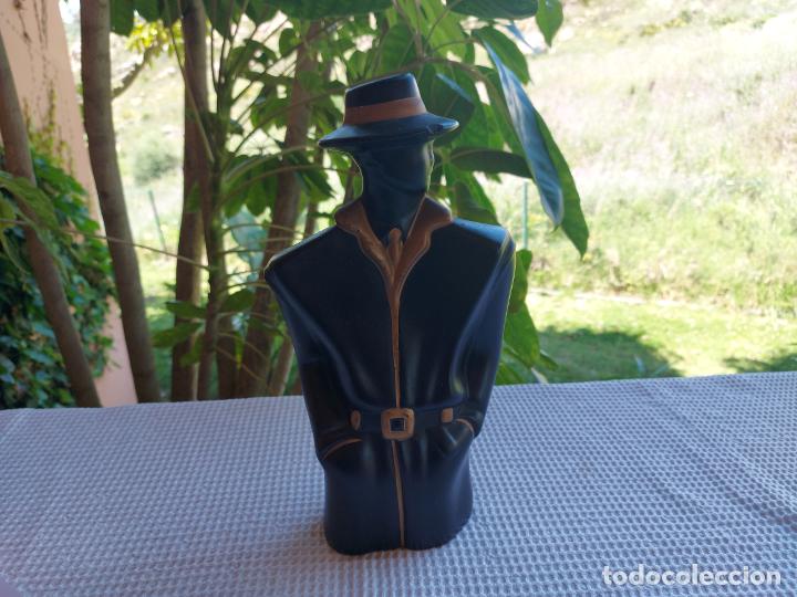 Antig&uuml;edades: FIGURA HOMBRE DECO - Foto 1
