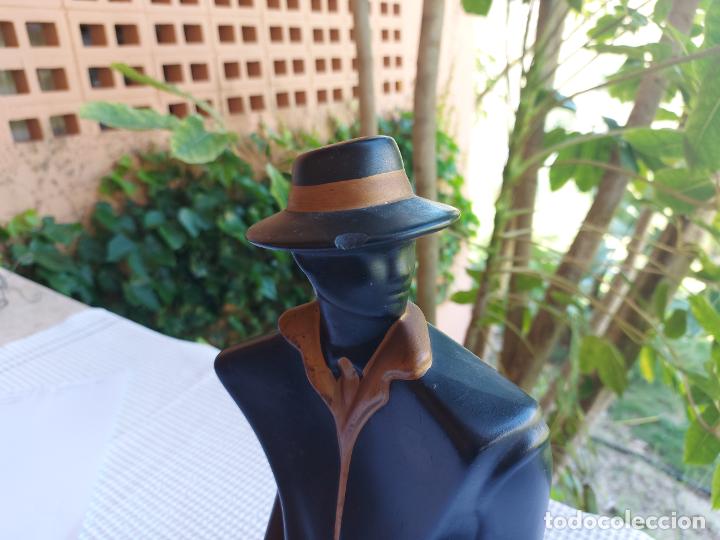 Antig&uuml;edades: FIGURA HOMBRE DECO - Foto 2