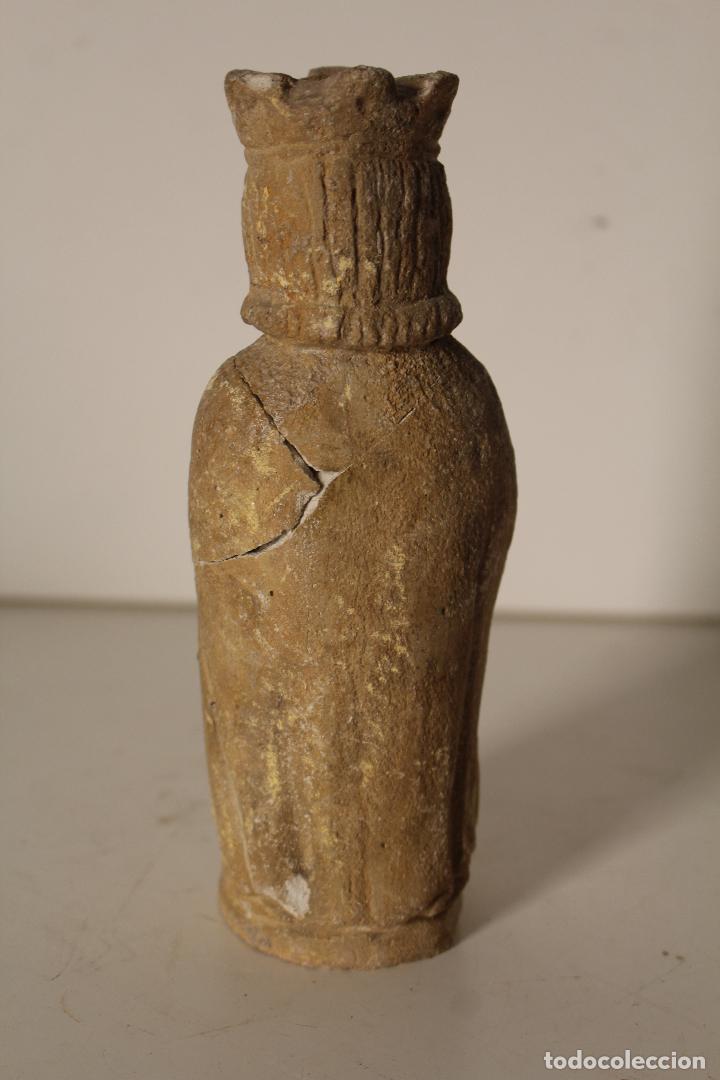 Antig&uuml;edades: figura de piedra rey con espada - Foto 4