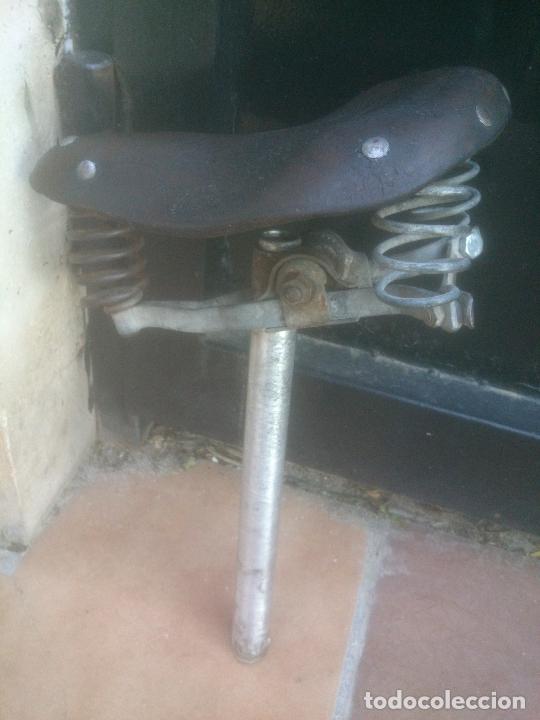 Antig&uuml;edades: ANTIGUO SILLIN DE CUERO DE BICICLETA GES EIBAR - Foto 6
