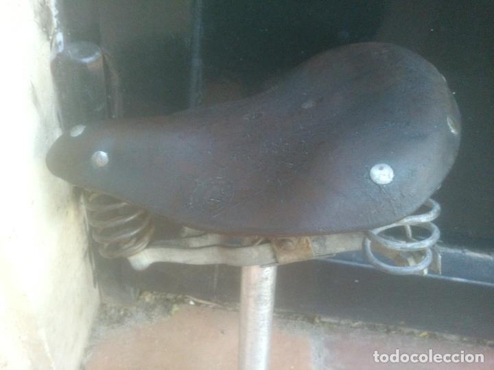 Antig&uuml;edades: ANTIGUO SILLIN DE CUERO DE BICICLETA GES EIBAR - Foto 7