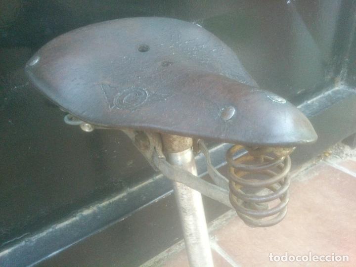 Antig&uuml;edades: ANTIGUO SILLIN DE CUERO DE BICICLETA GES EIBAR - Foto 9