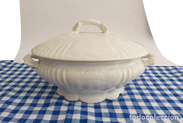 Antig&uuml;edades: Sopera de porcelana Pickman - Foto 1