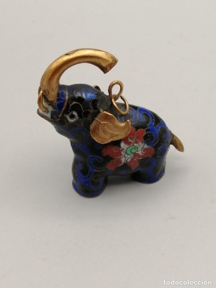 Antig&uuml;edades: Miniatura. Elefante bronce cloisonne - Foto 2