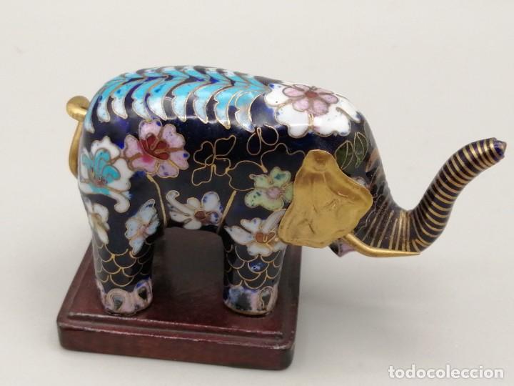 Antig&uuml;edades: Miniatura. Elefante bronce cloisonne - Foto 1