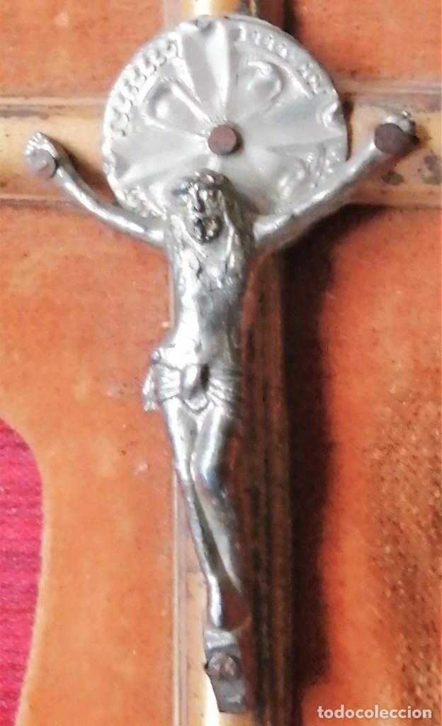 Antig&uuml;edades: CRUCIFIJO BENDITERA ANTIGUO - Foto 5