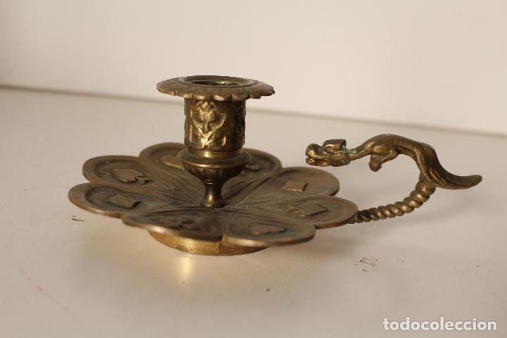 Antig&uuml;edades: palmatoria de bronce - Foto 2