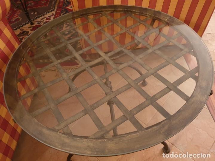 Antig&uuml;edades: MESA REDONDA CRISTAL Y FORJA 70x50cms - Foto 1