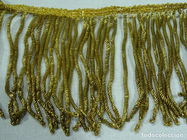 Antig&uuml;edades: Fleco Con Hilo de Oro Siglo XIX - Foto 1