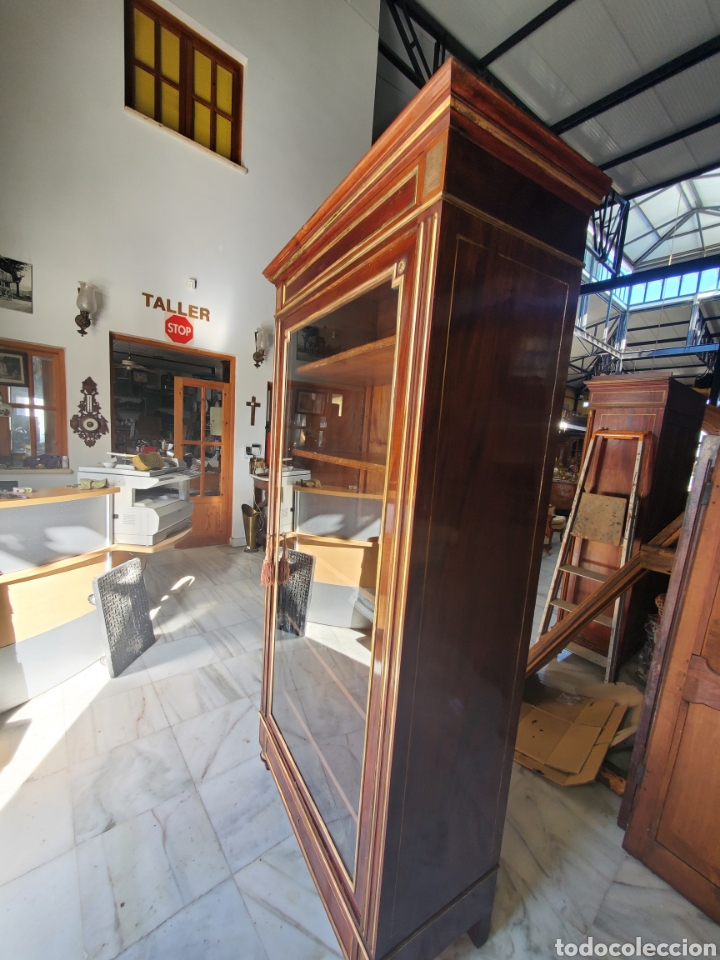 Antig&uuml;edades: vitrina - Foto 1