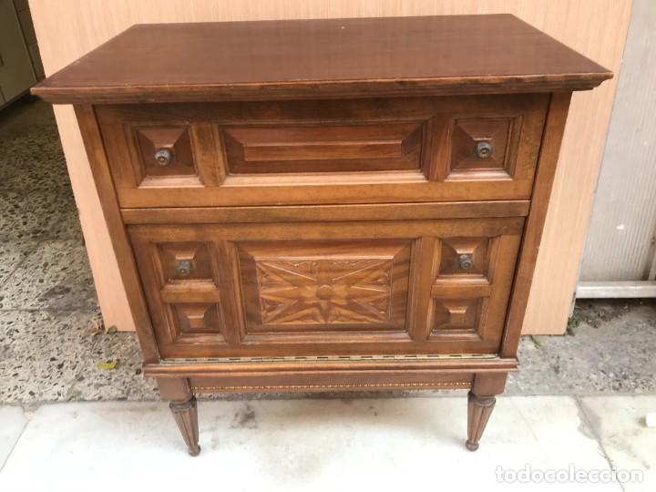Antiquit&auml;ten: MESITA DE NOCHE AUXILIAR DE MADERA