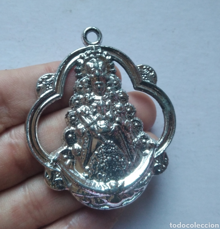 Antig&uuml;edades: Medalla medall&oacute;n virgen del Roc&iacute;o - Foto 1
