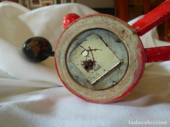 Antig&uuml;edades: Hucha ,madera.A&ntilde;os 50. - Foto 6