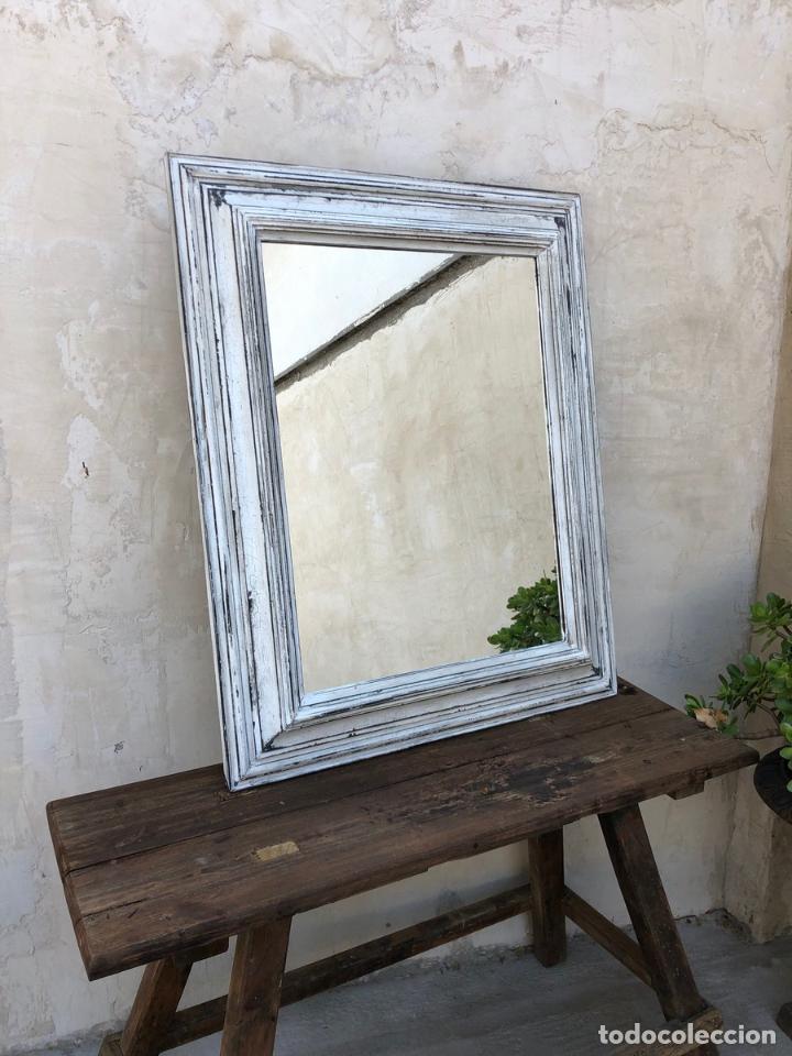 Antig&uuml;edades: Antiguo Espejo con Gran Marco - Foto 2