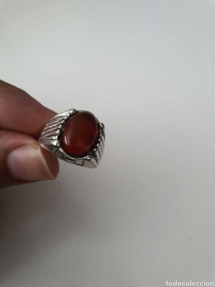 Antig&uuml;edades: Anillo de plata con coral - Foto 1