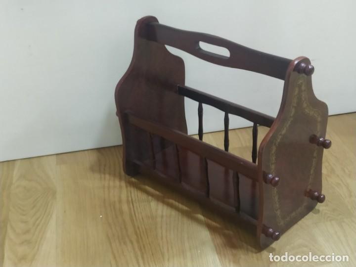 Antig&uuml;edades: REVISTERO DE MADERA - Foto 4