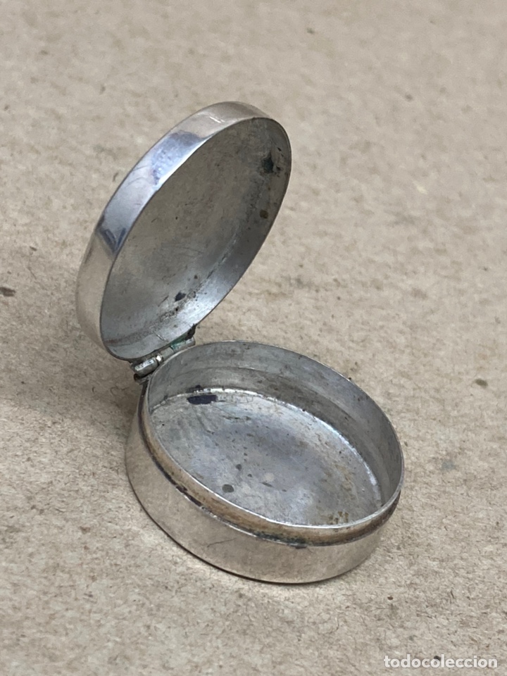 Antig&uuml;edades: Pastillero de plata DE LEY - Foto 2