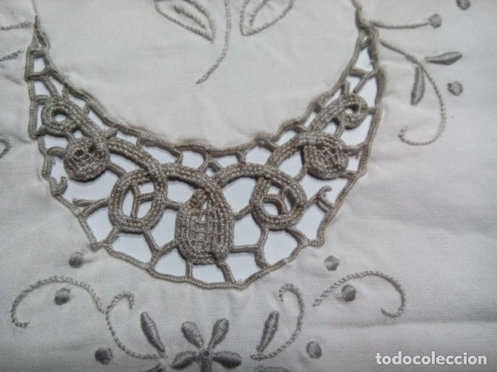 Antig&uuml;edades: * MANTEL ENCAJE VEN&Egrave;CIA O (Rf:E_52/aa) - Foto 2