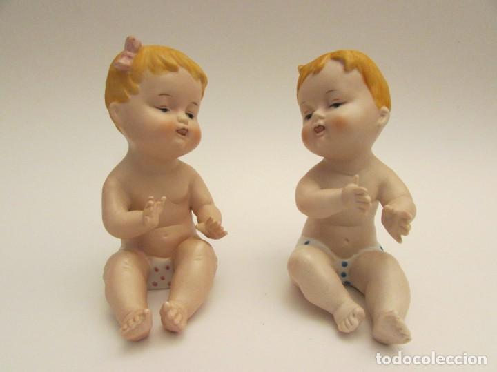 Antig&uuml;edades: PAREJA DE BEBE PIANO ESTILO HEUBACH - Foto 1