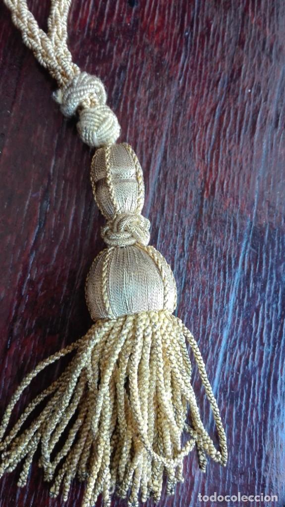 Antig&uuml;edades: Crucifijo con cord&oacute;n de hilo de oro de primera comuni&oacute;n - Foto 4