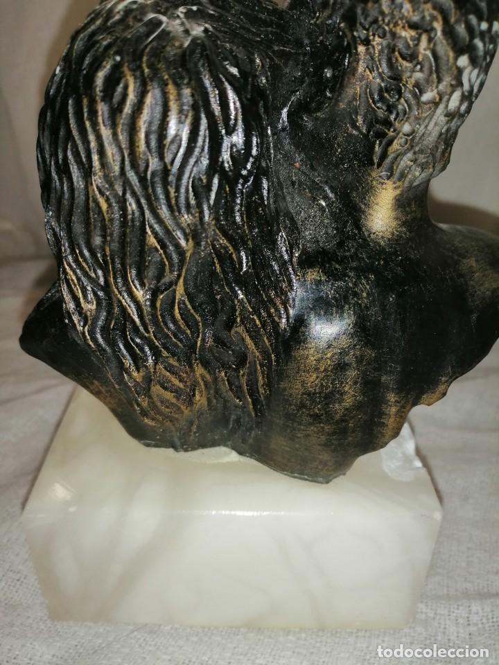 Antig&uuml;edades: Figura pareja con pie de m&aacute;rmol - Foto 4